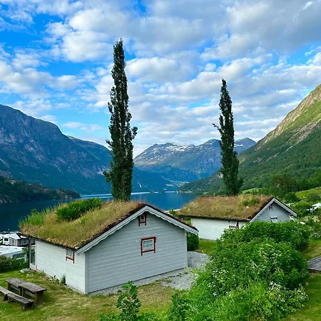 Alpstuga Strynsvatn &