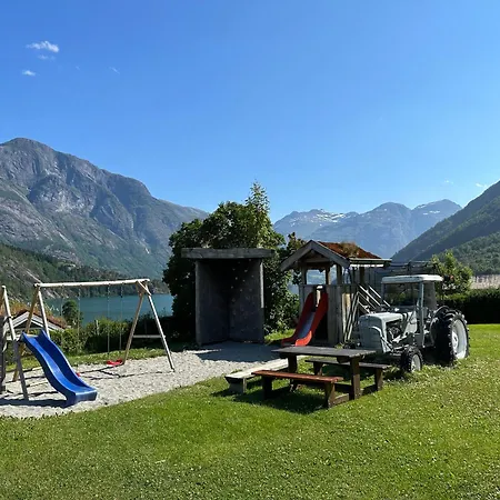 Alpstuga Strynsvatn &
