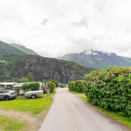 Chalé Strynsvatn & Stryn