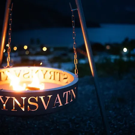 Strynsvatn & *