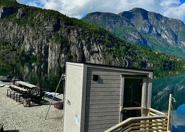 Strynsvatn & Chalet