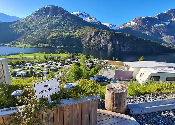 Strynsvatn & Chalet *